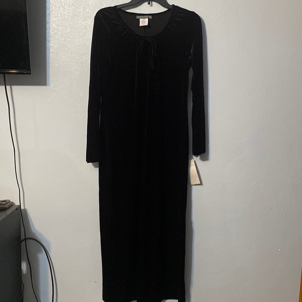 NWT Jessica Holbrook Black Velour Dress size 6